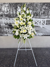 Load image into Gallery viewer, White Spray - Honesty
