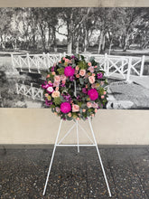Load image into Gallery viewer, De La Rosa Wreath
