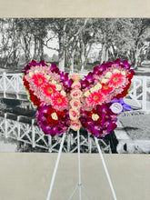 Load image into Gallery viewer, Fresh Flower Butterfly
