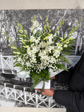 Load image into Gallery viewer, White Singapore Orchid Box
