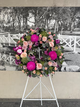 Load image into Gallery viewer, De La Rosa Wreath
