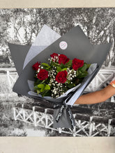 Load image into Gallery viewer, 6 Red Rose Bunch
