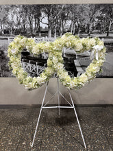 Load image into Gallery viewer, Artificial Funeral Double Heart
