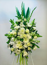 Load image into Gallery viewer, White Spray - Honesty
