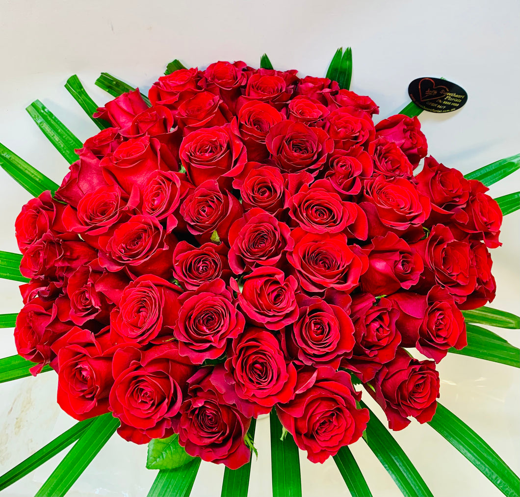 50 Red Roses - Fifty Kisses!